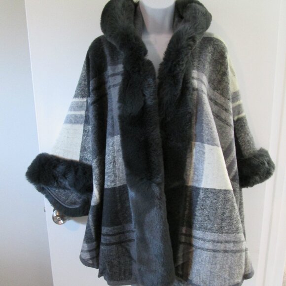 SAACHI Jackets & Blazers - Blair Faux Fur Plaid Hooded Cape SAACHI NEW